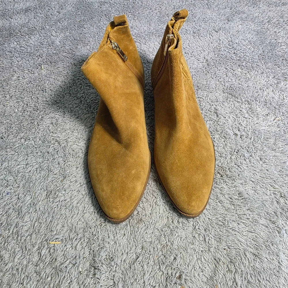Ivanka Trump Ankle Booties Tan Suede Pointed Toe Zip Womens 6M‎ Excellent